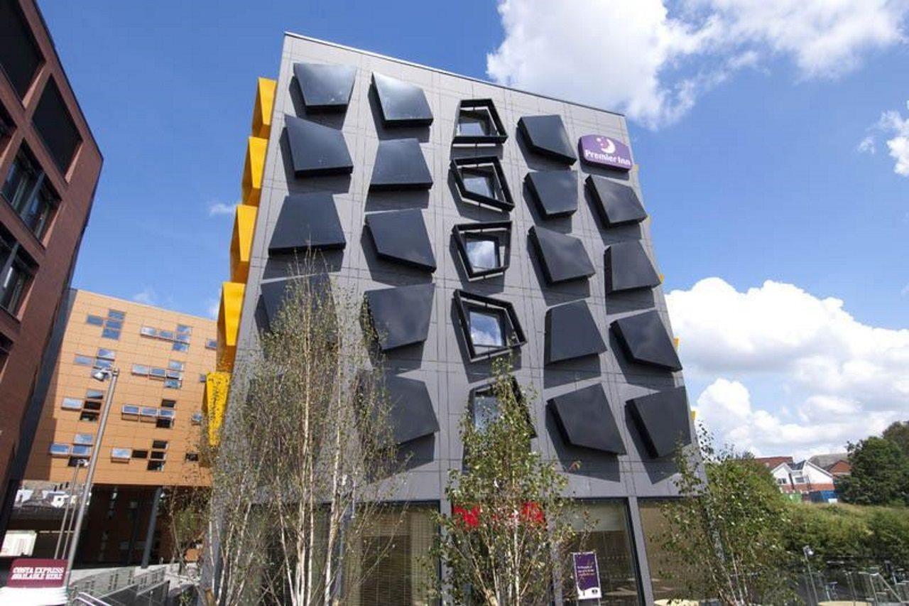 Premier Inn Manchester Bury Exterior foto